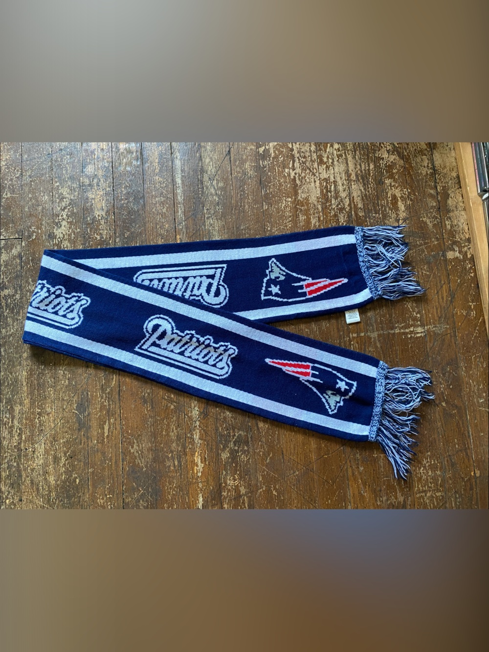 Forever Collectibles Patriots Navy Blue White Red Knit Scarf